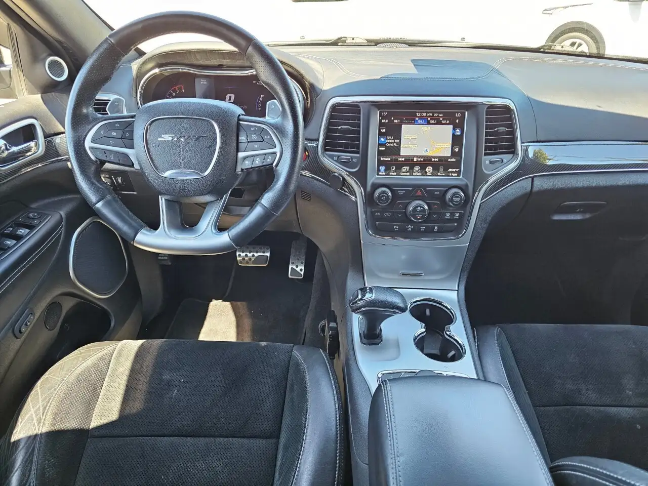 Jeep Grand Cherokee снимка Jeep Grand Cherokee