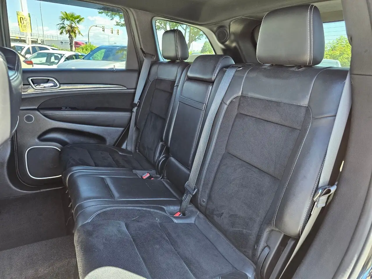 Jeep Grand Cherokee снимка Jeep Grand Cherokee