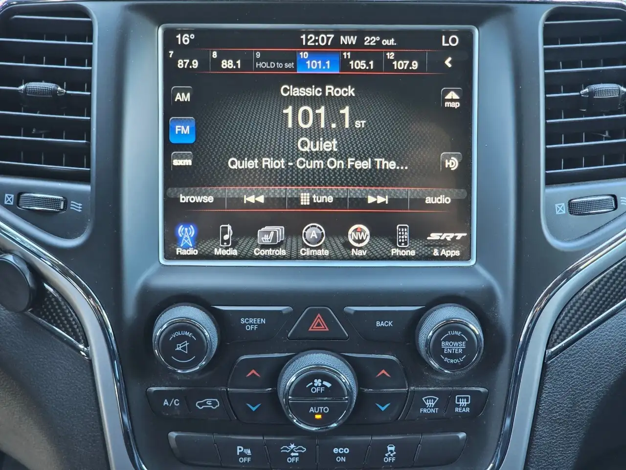 Jeep Grand Cherokee снимка Jeep Grand Cherokee