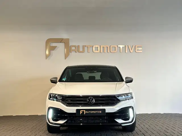 Volkswagen T-Roc view 9