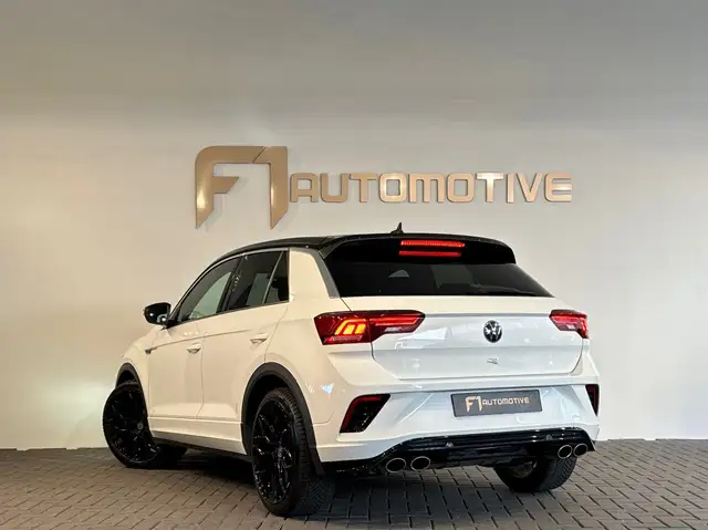 Volkswagen T-Roc view 8