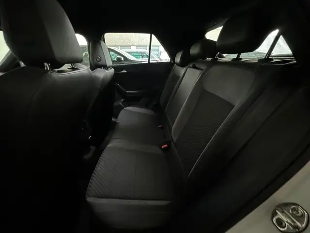 Volkswagen T-Roc view 13