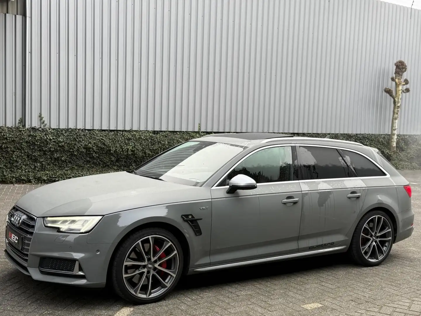 Audi S4 Avant 3.0 TFSI S4 Quattro RS|PANO|CAMERA|B&O Grijs - 1