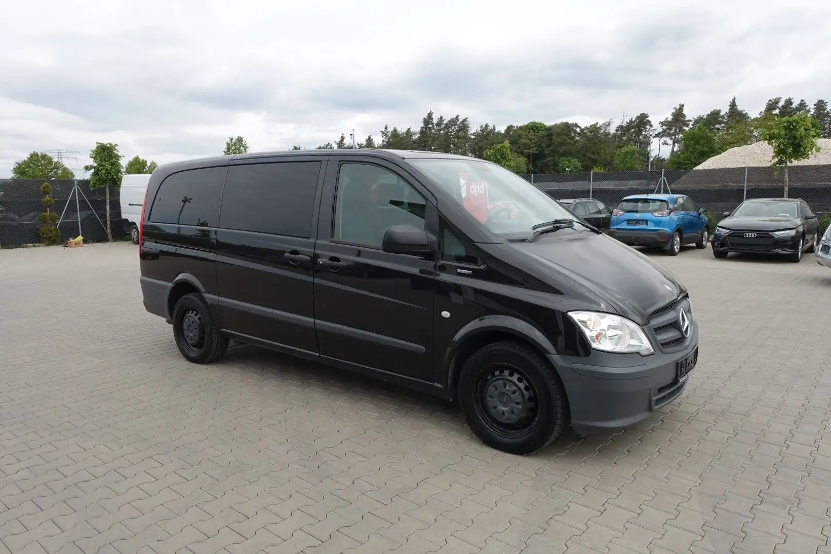 Mercedes-Benz Vito Kombi 116 CDI lang *9 Sitze* Schwarz - 2