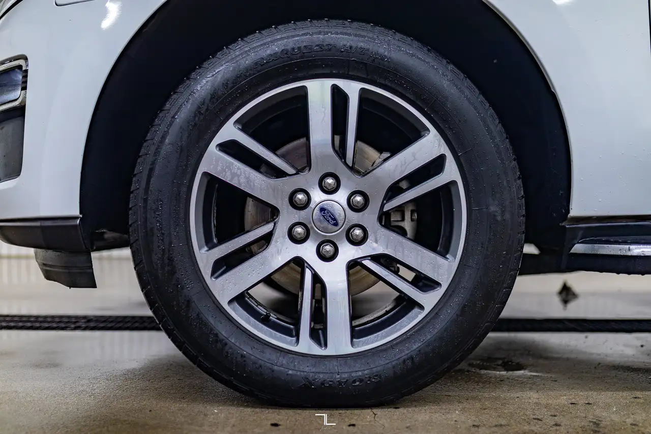 Ford Expedition снимка Ford Expedition
