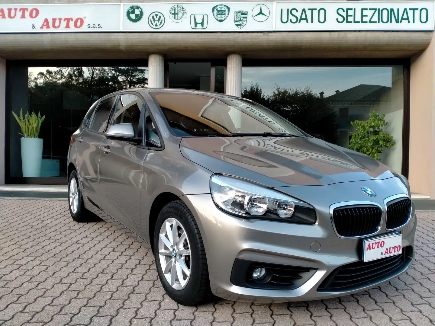 BMW 214 95CV ACTIVE TOUR. NAVI DRIVING ASSISTANT NEOPATENT Grigio - 1