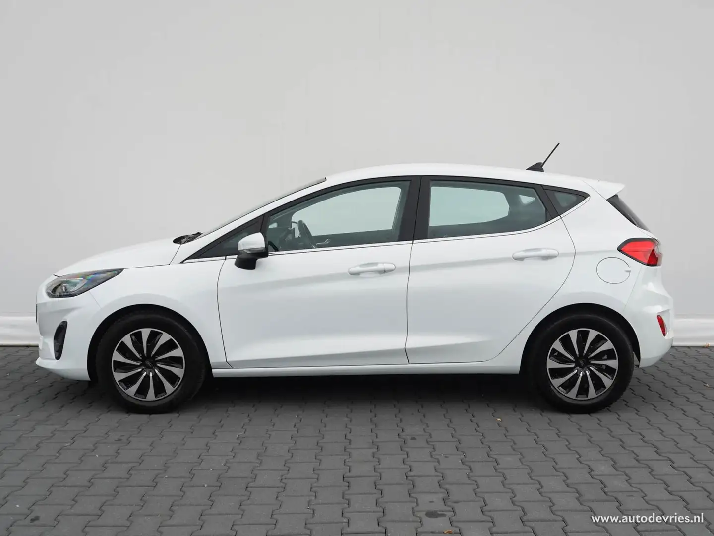 Ford Fiesta 1.0 EcoBoost Hybrid 125pk Titanium | Airco | Navig Weiß - 2