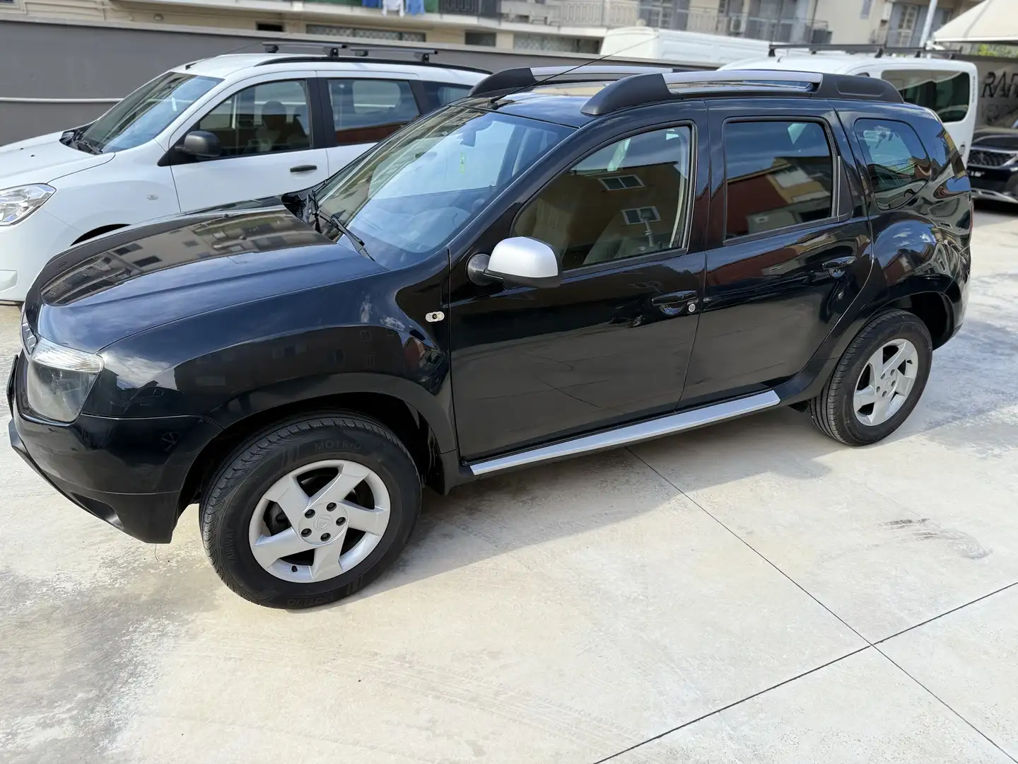 Dacia Duster 1.6 Laureate 4x4 110cv Zwart - 2