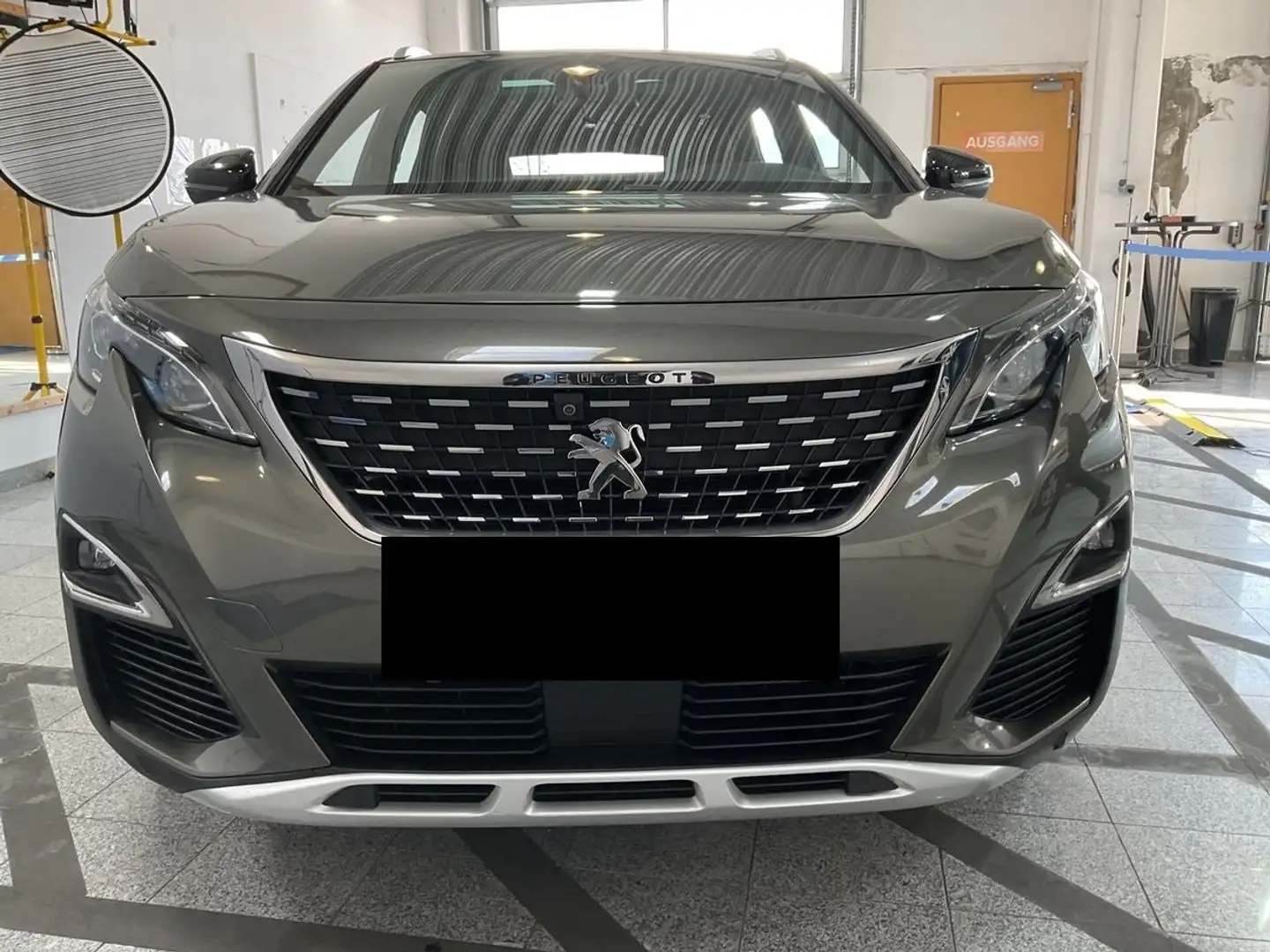 Peugeot 3008 3008 1.5 Blue-HDi GT Line Grau - 1