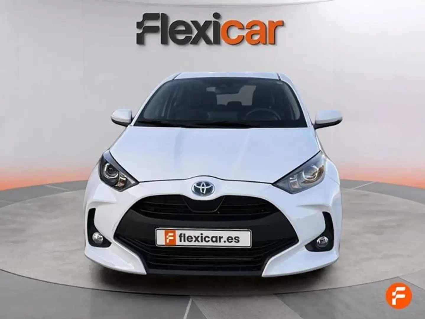 Toyota Yaris 120H 1.5 Active Tech Blanco - 2