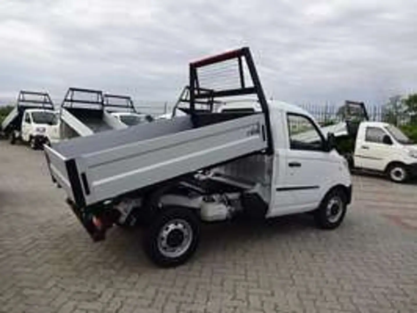 Piaggio Porter NP6/GPL 2650/2200 RIBALTABILE NUOVO PORTER MY 2026 ATTENZIONE: NUOVO MODELLO!!!!!!! LEGGERE ELENCO ACCESSORI Weiß - 1