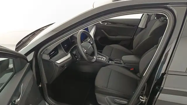 Skoda Octavia view 9