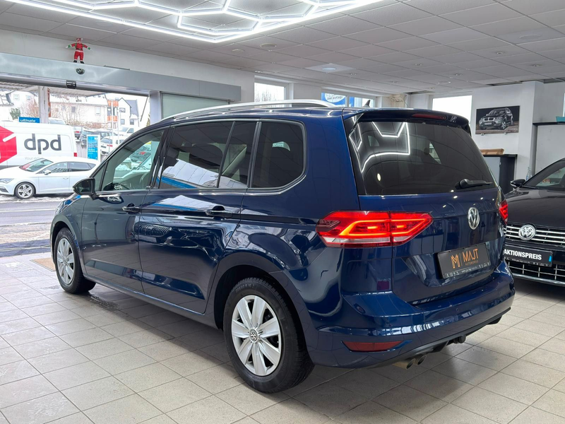 Volkswagen Touran United 2.0TDI DSG LED NAVI PDC 7-Sitzer — photo 2