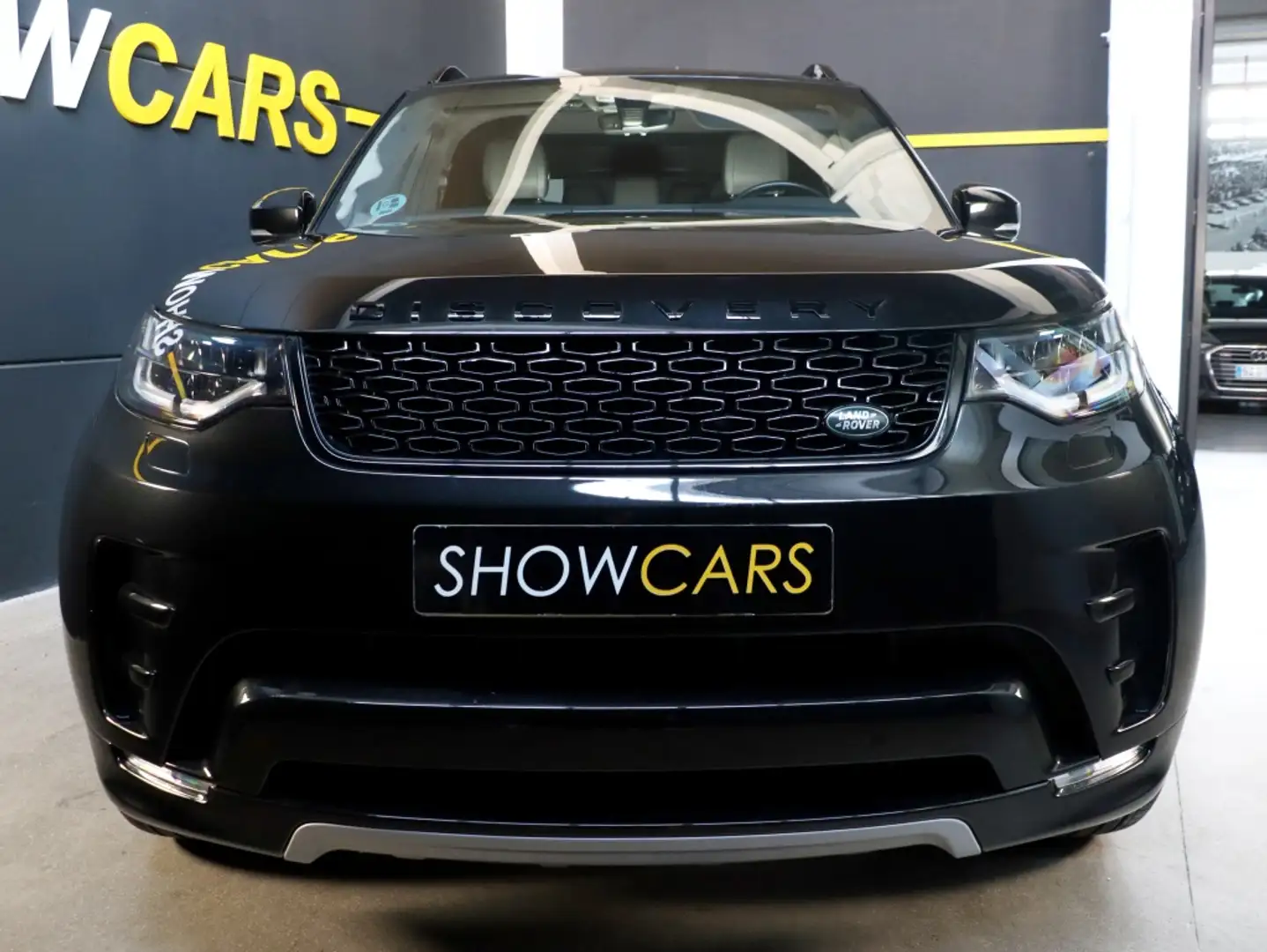 Land Rover Discovery 3.0SDV6 Landmark Aut. Negro - 2