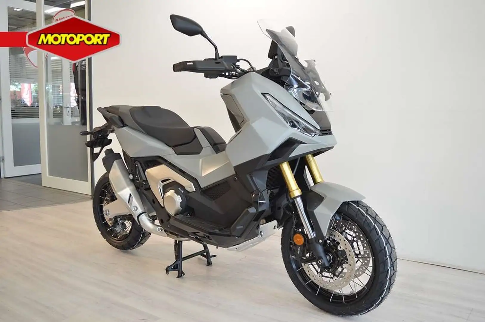 Honda X-ADV 750 Noir - 2