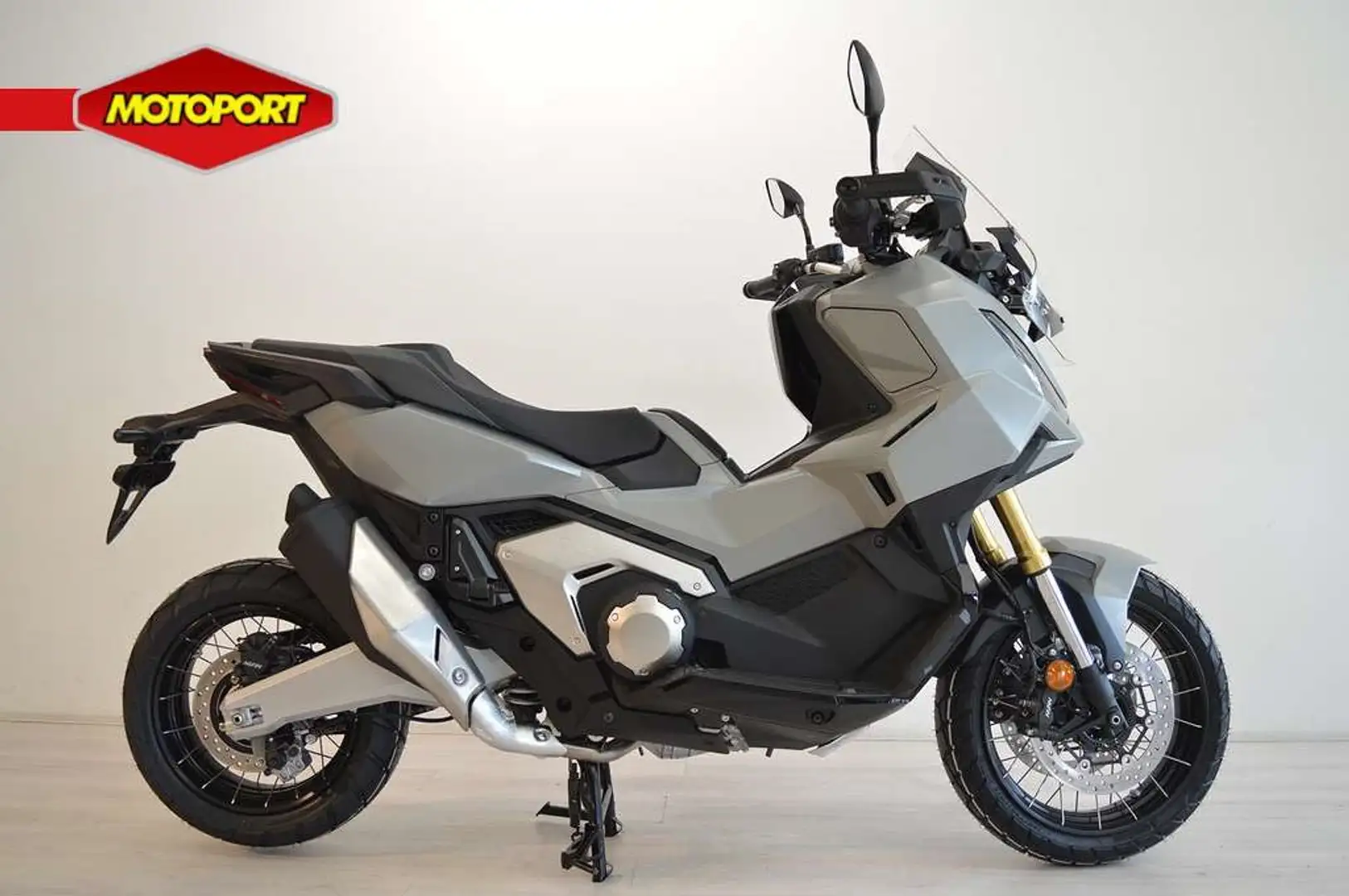 Honda X-ADV 750 Noir - 1