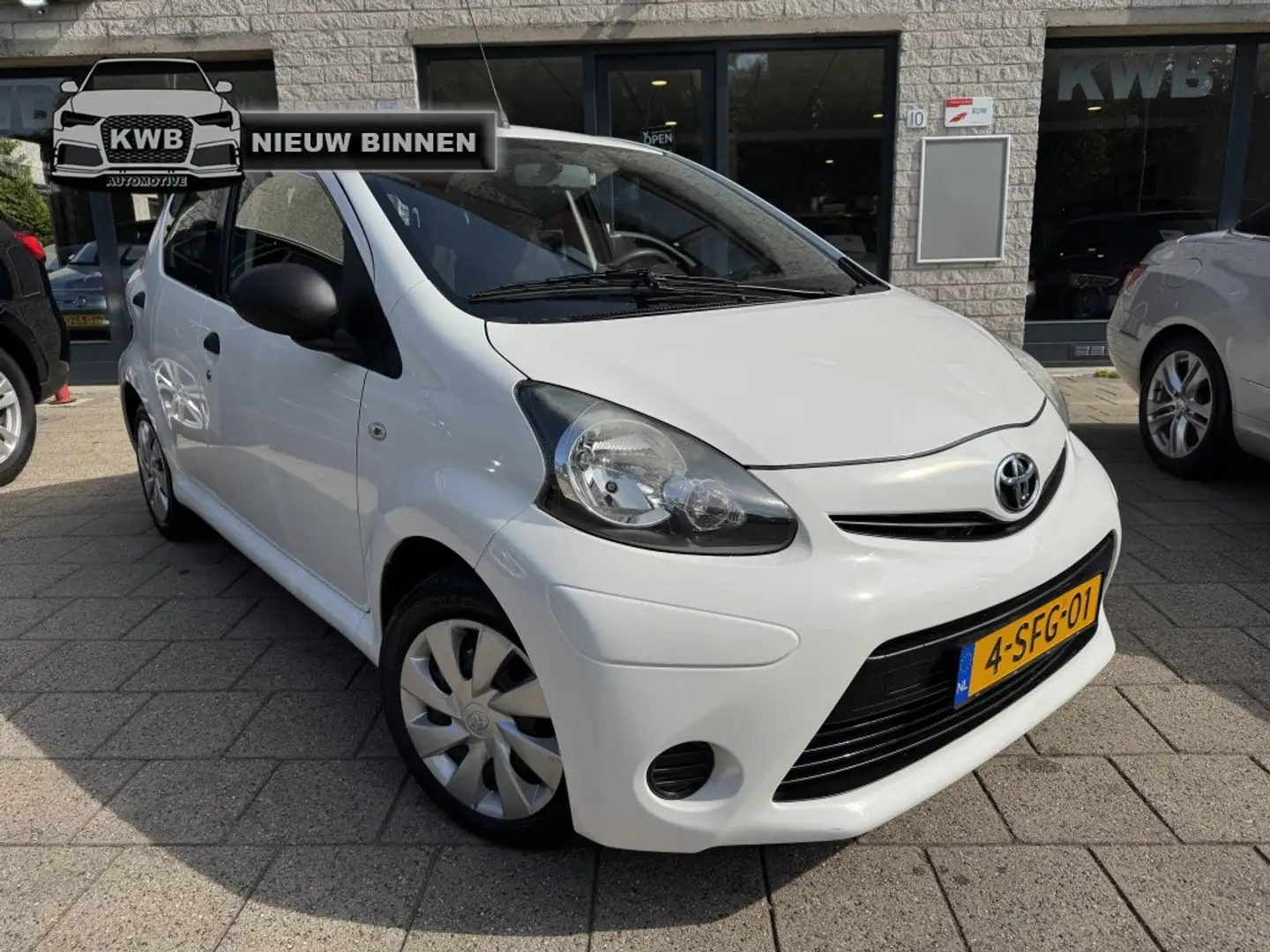 Toyota Aygo 1.0 VVT-i 5Drs Airco Dealer onderhouden Wit - 1