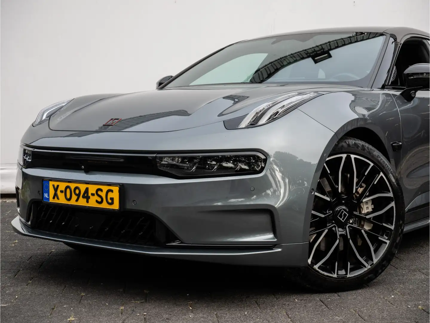 Zeekr 001 AWD Privilege 100 kWh SOH 90% Luchtvering/ Massage Grau - 2