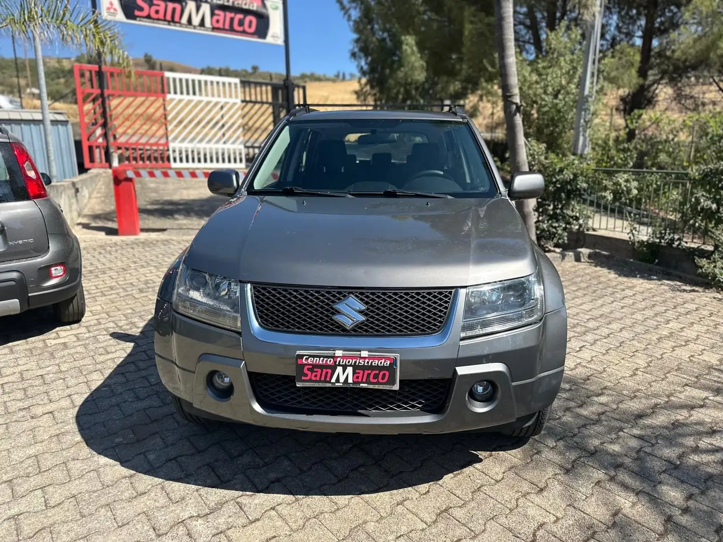 Suzuki Grand Vitara 5p 1.9 ddis Executive Grigio - 2