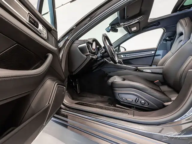 Porsche Panamera 4 E-Hybrid Sport Turismo PlatiniumEdition Ansicht 24