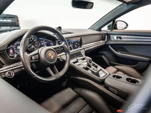 Porsche Panamera 4 E-Hybrid Sport Turismo PlatiniumEdition Ansicht 40