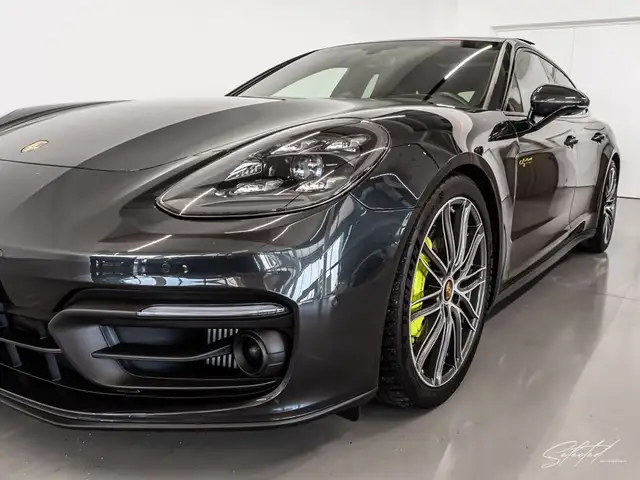Porsche Panamera 4 E-Hybrid Sport Turismo PlatiniumEdition Ansicht 11