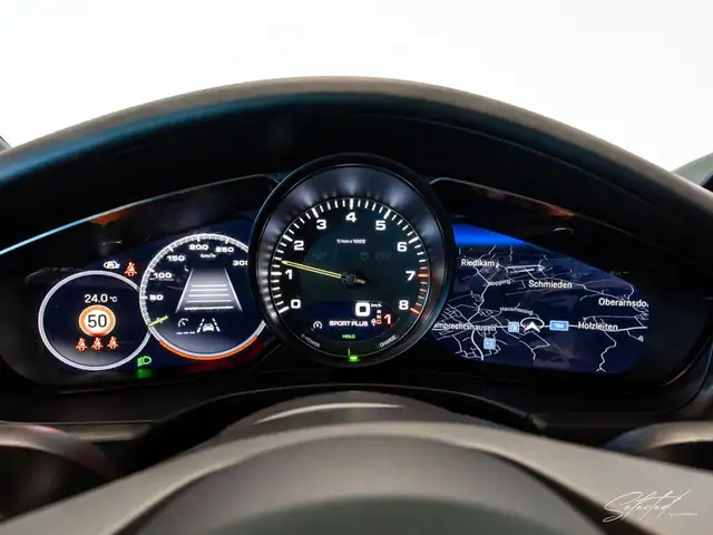 Porsche Panamera 4 E-Hybrid Sport Turismo PlatiniumEdition Ansicht 32