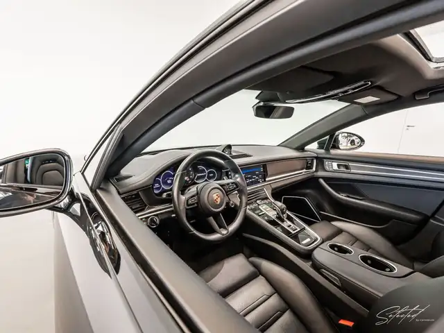 Porsche Panamera 4 E-Hybrid Sport Turismo PlatiniumEdition Ansicht 38