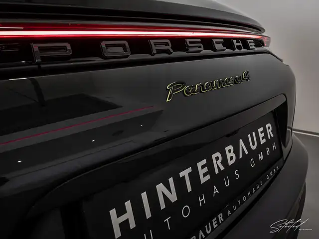Porsche Panamera 4 E-Hybrid Sport Turismo PlatiniumEdition Ansicht 8