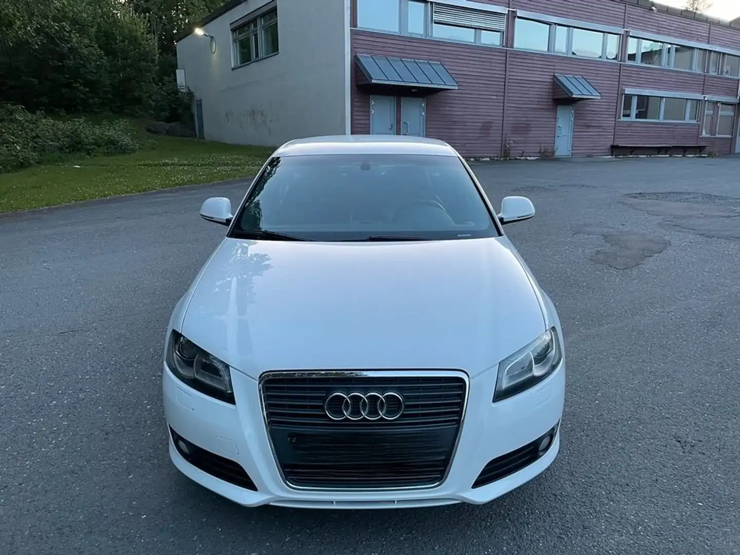 Audi A3 A3 1.4 TFSI Sportback Ambiente Blanc - 1