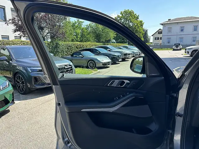 BMW X5 xDrive30d M-Paket Aut. / Iconic Glow / Sportsit... Ansicht 29