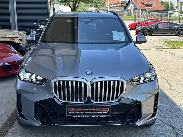 BMW X5 xDrive30d M-Paket Aut. / Iconic Glow / Sportsit... Ansicht 3
