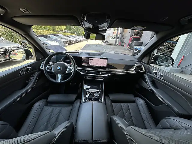 BMW X5 xDrive30d M-Paket Aut. / Iconic Glow / Sportsit... Ansicht 17