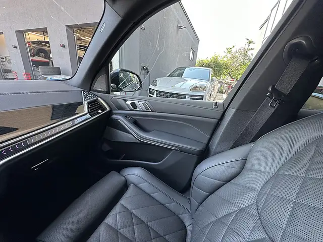 BMW X5 xDrive30d M-Paket Aut. / Iconic Glow / Sportsit... Ansicht 39