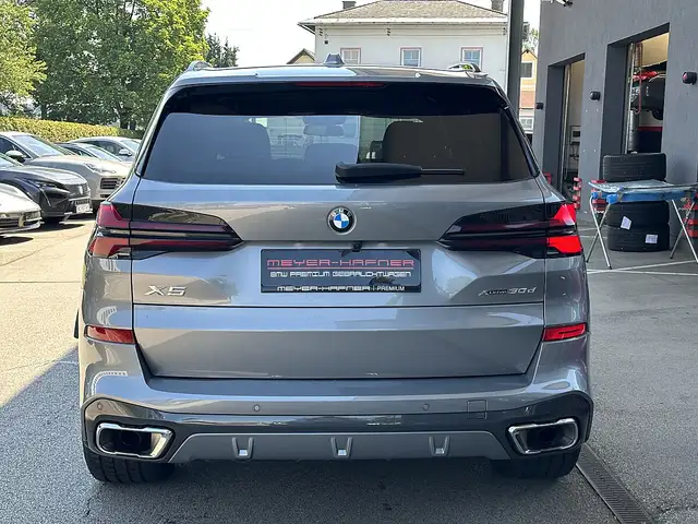 BMW X5 xDrive30d M-Paket Aut. / Iconic Glow / Sportsit... Ansicht 9