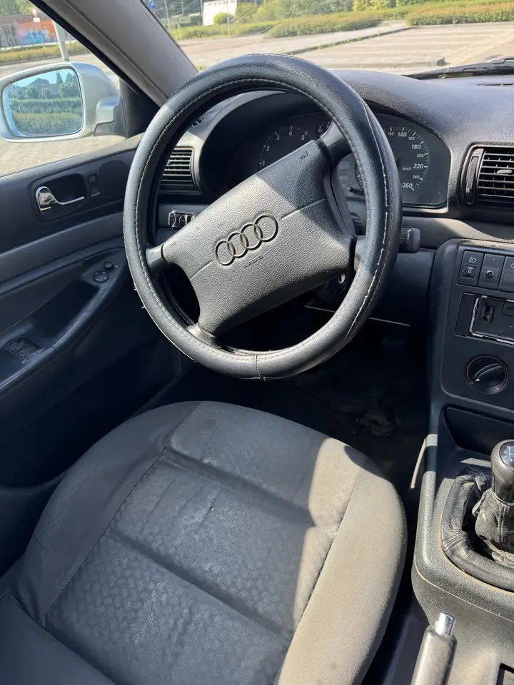 Audi A4 Avant 1.8, foto 8