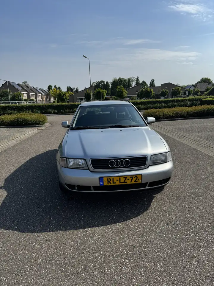 Audi A4 Avant 1.8, foto 6