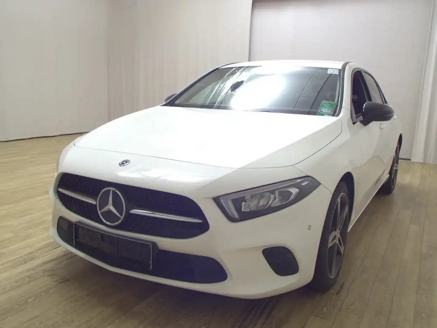 Mercedes-Benz A 200 d PROGRESSIVE NIGHT/LED/NAVI/MBUX/ASSIST/TOUCH/PDC Blanc - 1