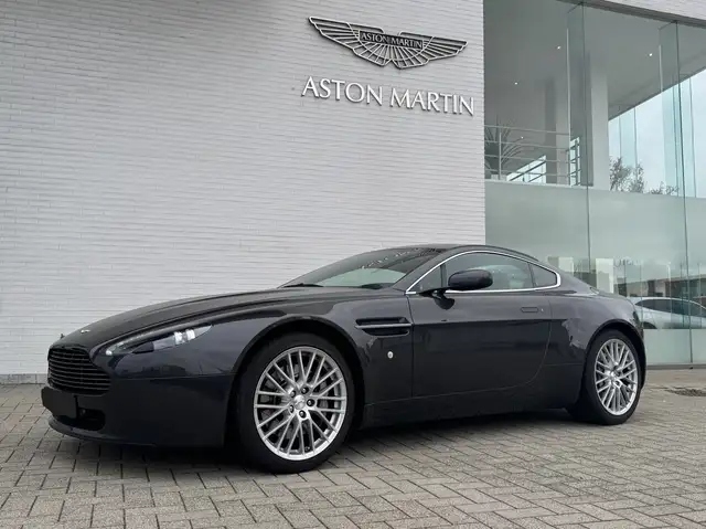 Aston Martin V8 V8 Vantage