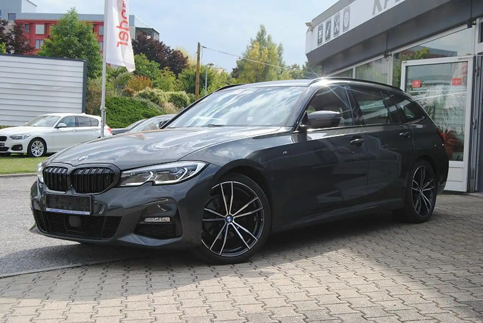 BMW 320 d A xDrive Touring M Sport.Laser.Individual Grau - 1