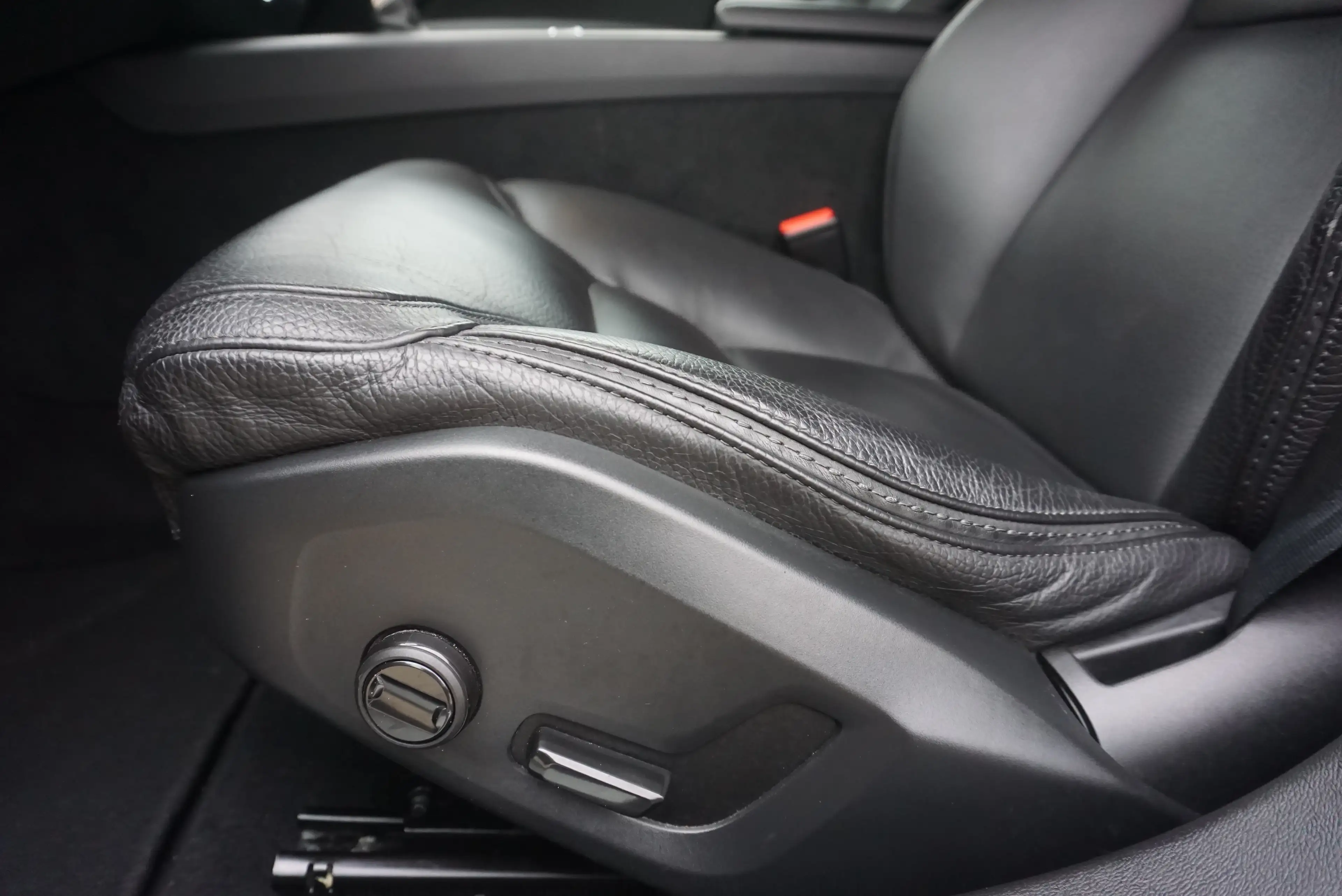 Volvo V60 Cross Country 2.0 D3 AWD AUTO COCKPIT CAMERA CLIMTRONIC LED — photo 13