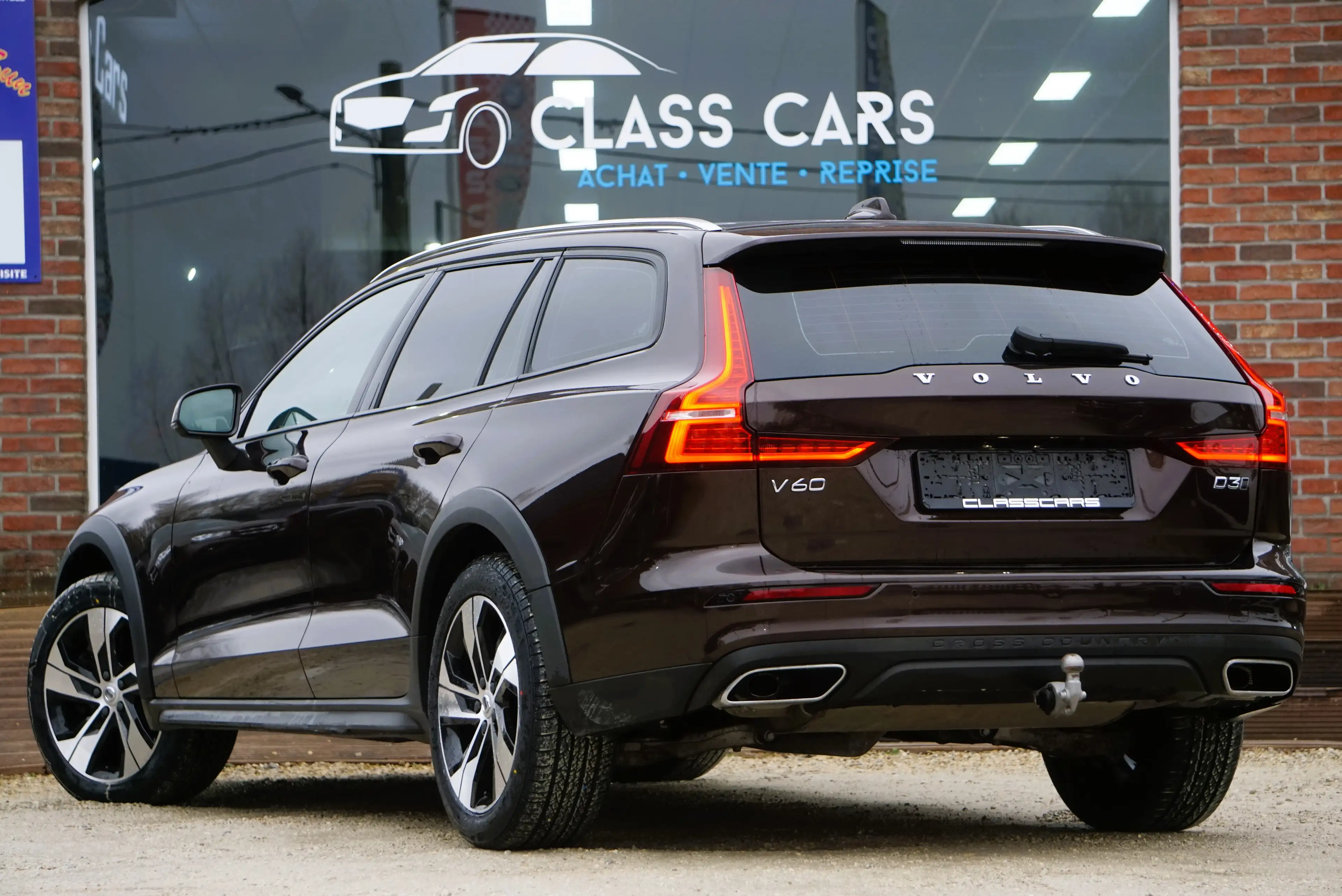 Volvo V60 Cross Country 2.0 D3 AWD AUTO COCKPIT CAMERA CLIMTRONIC LED — photo 4