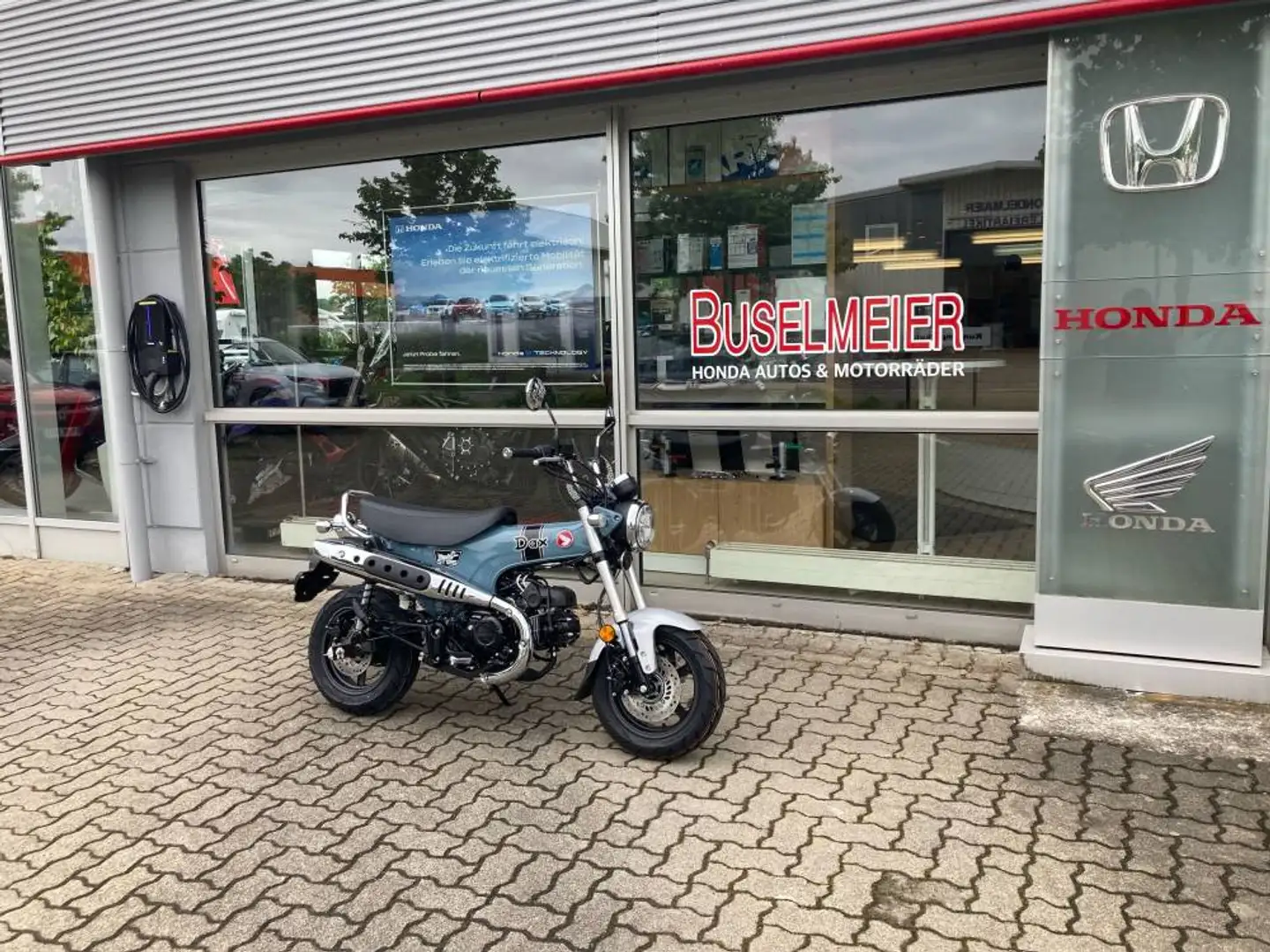 Honda DAX ST 125 - 1