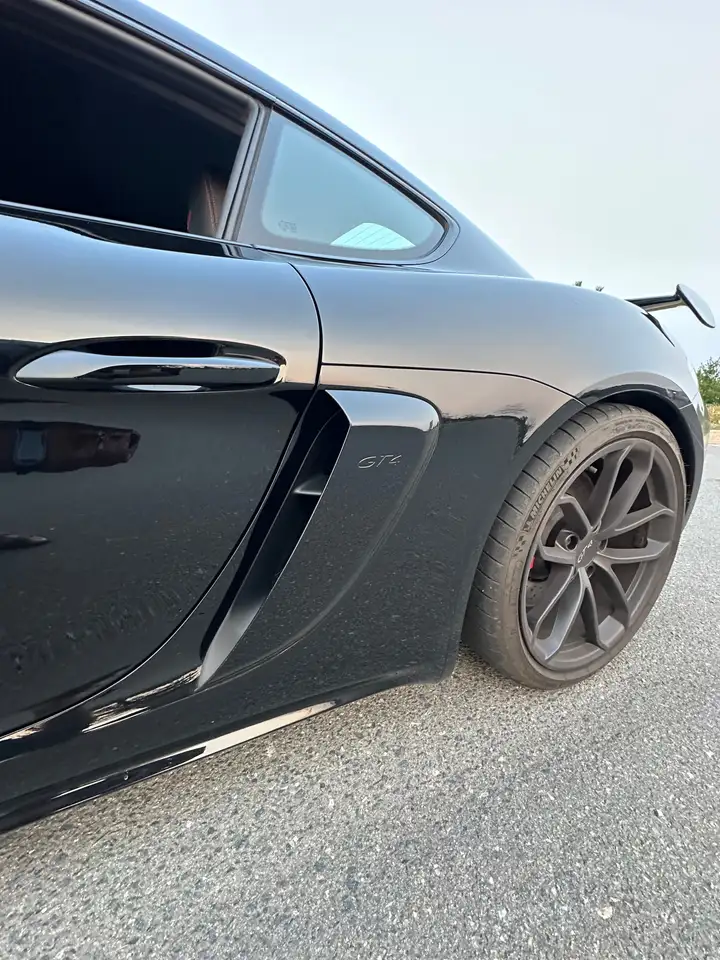 Porsche 718 Cayman снимка Porsche 718 Cayman