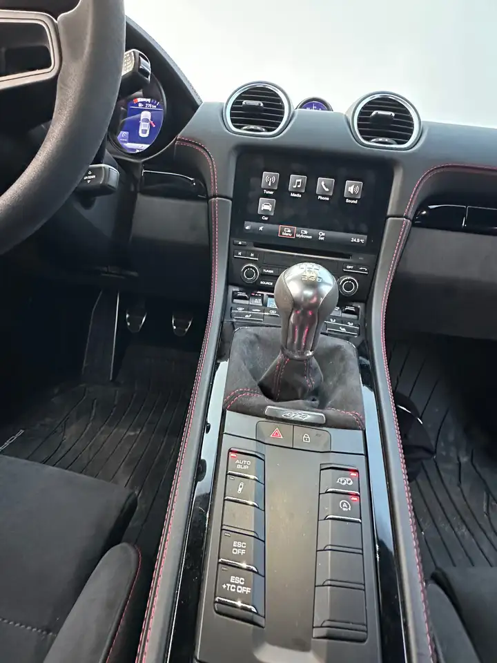 Porsche 718 Cayman снимка Porsche 718 Cayman