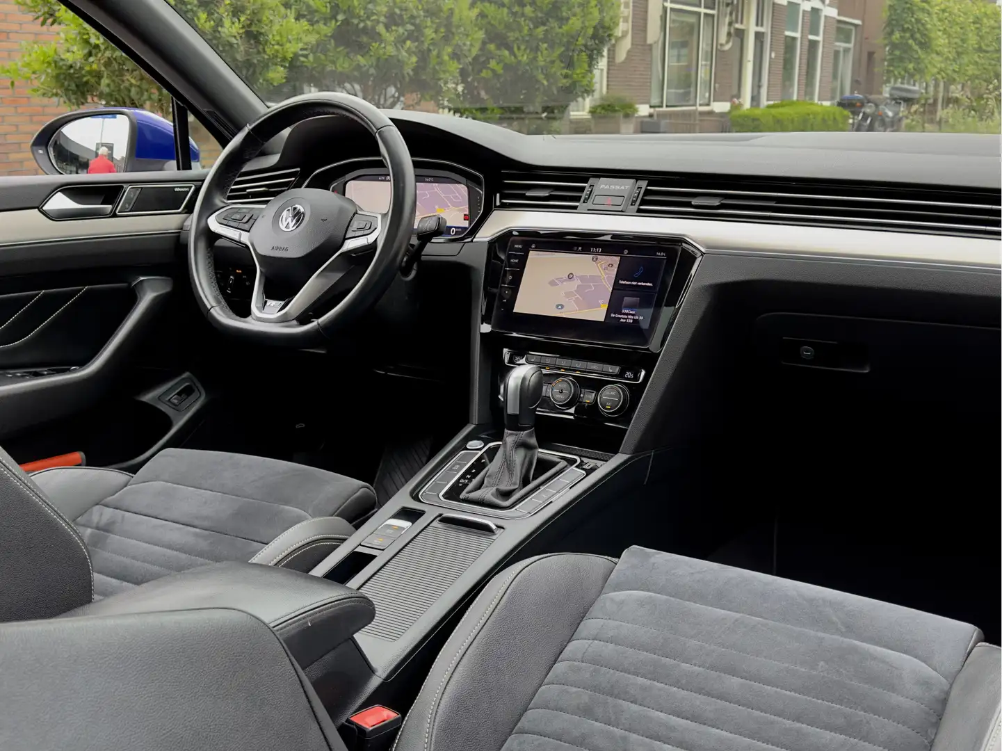 Volkswagen Passat Variant 1.5 TSI AUT7 R-LINE ELEGANCE PANOADAK LEDER NAVI C Blauw - 2