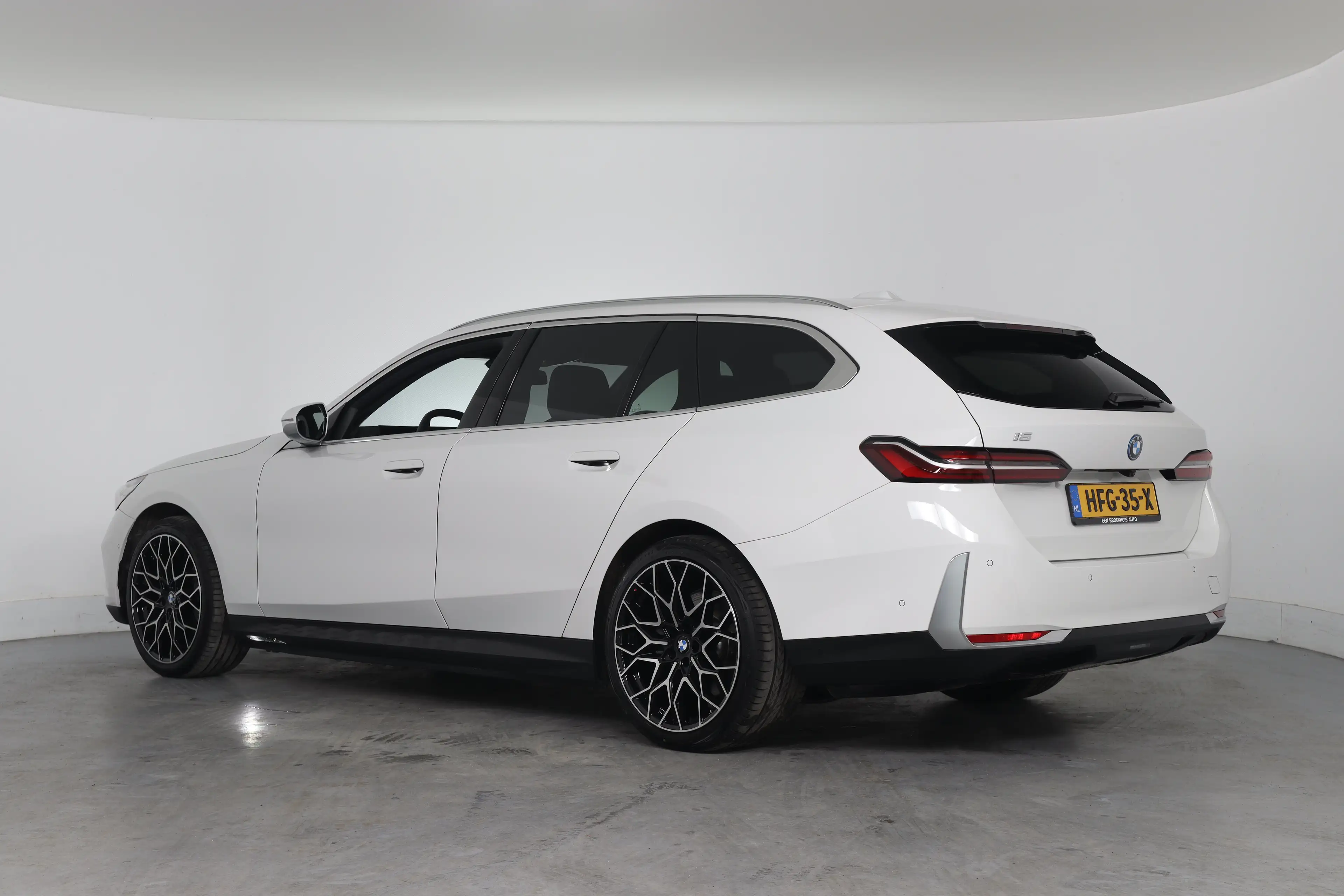 BMW i5 Touring eDrive40 84kWh | Bowers&Wilkins | SOH 95% — photo 4
