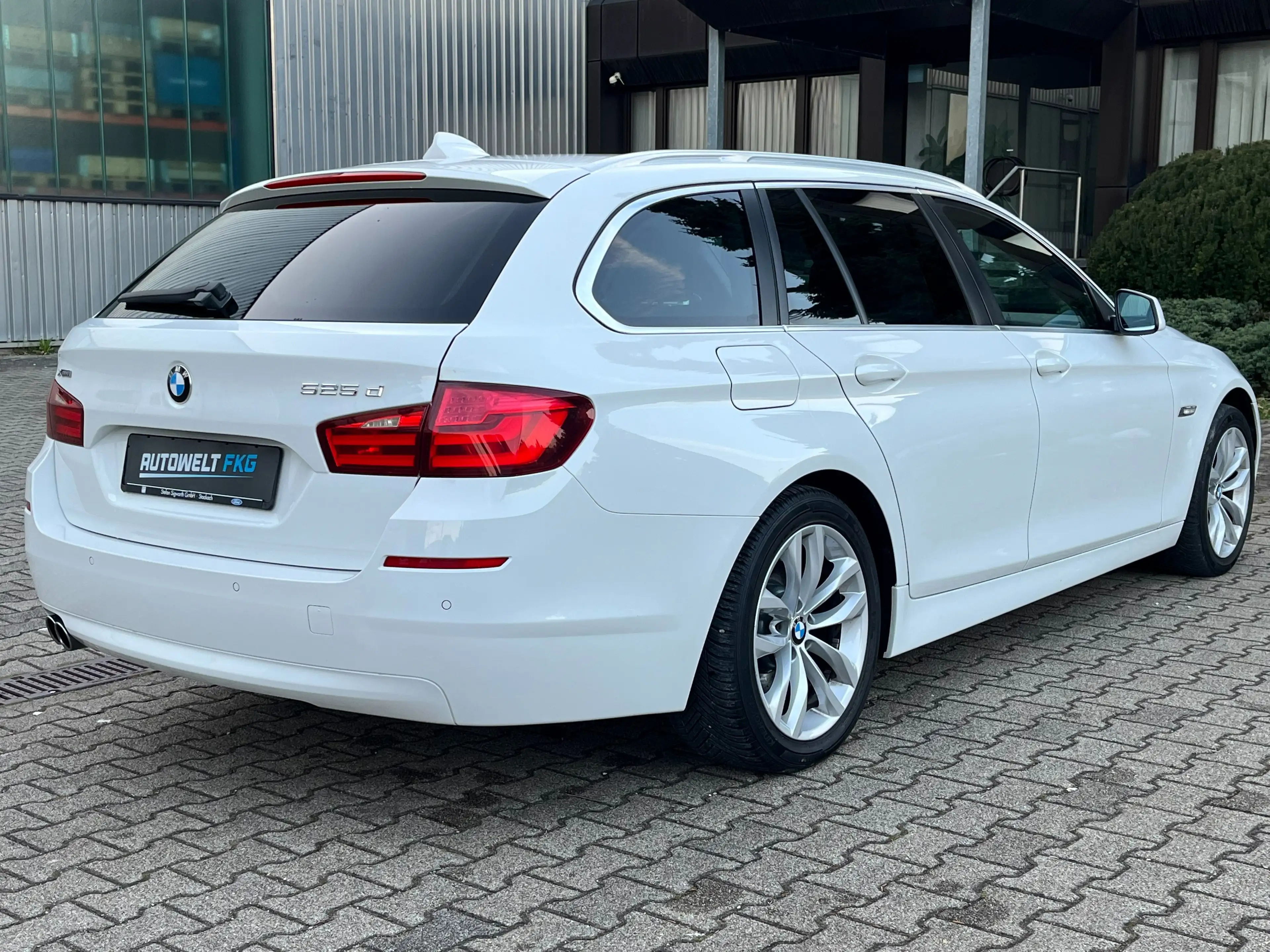 BMW 525 525 d xDrive |Tüv Neu — photo 3