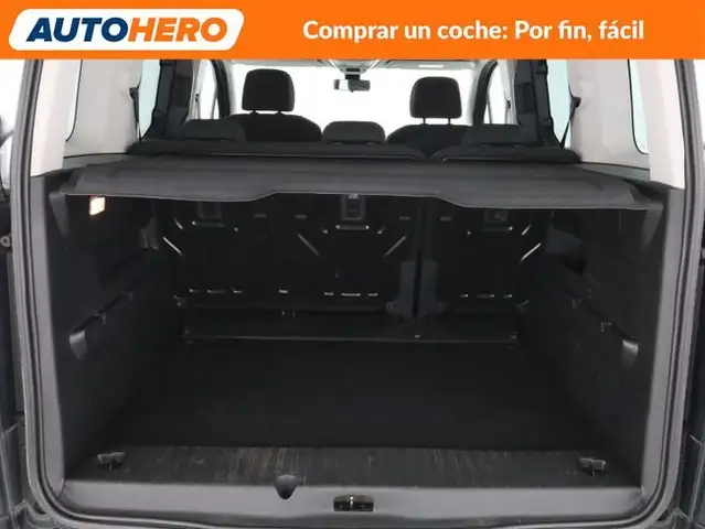 Peugeot Rifter view 18