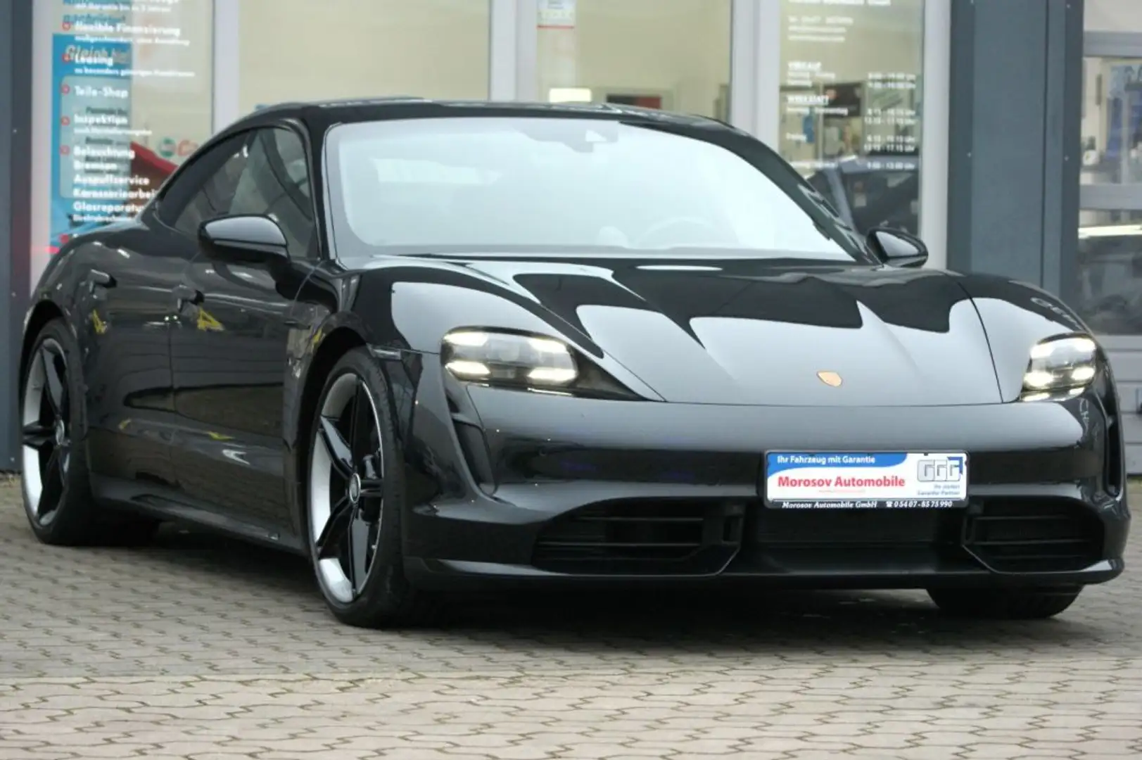 Porsche Taycan Turbo Schwarz - 2